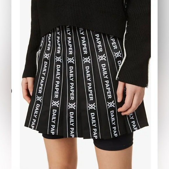 DAILY PAPER Étape Pleated High-Waist Woven Mini Skirt Sz M - Picture 2 of 9